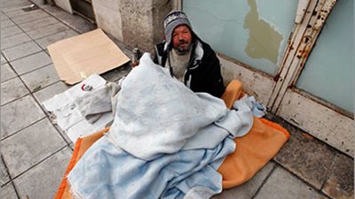 الفقر والتهميش الاجتماعي يهددان ثلث سكان إيطاليا