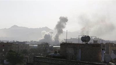 انفجارات بمقر موالٍ لصالح في «البيضاء»