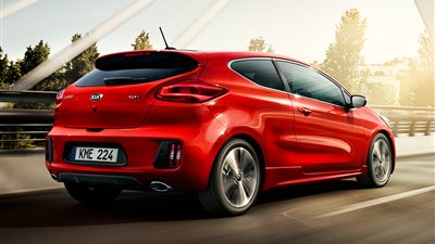 كيا تطرح سيارة Proceed بطلاء منفرد