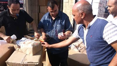 جمارك الإسكندرية تحبط تهريب أدوية محلية للعراق (صور)