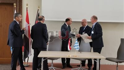 توقيع اتفاقيات مع البافارية الألمانية لإنشاء 5 مصانع شرق بورسعيد