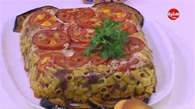 بالفيديو.. طريقة عمل مقلوبة المكرونة باللحم المفروم