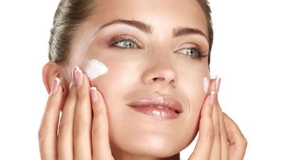 لكل عروس.. أسرار ترطيب البشرة في الشتاء