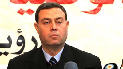 سفير فلسطين بالقاهرة يقدم واجب العزاء لأسرة شقيقة عرفات