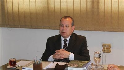 محافظ دمياط يحيل سائق جرار ألقى القمامة بمدخل قرية شطا للتحقيق