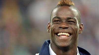 في عيد ميلاده.. أبرز 5 أزمات للمشاغب الإيطالي ماريو بالوتيلي