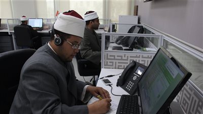 «فيتو» داخل وحدة «لم الشمل» بالأزهر.. الحد من انتشار الطلاق أبرز المهام.. استحداث برنامج «التوعية الأسرية» لتدريب المقبلين على الزواج.. وحل مشكلات أكثر من 490 أسرة (فيديو