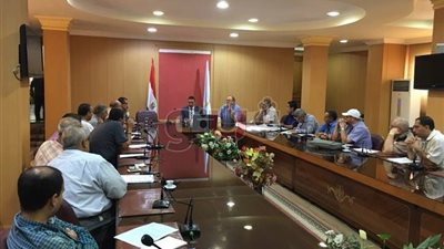 بالصور.. سكرتير مساعد كفر الشيخ يناقش تنفيذ المشروعات القومية