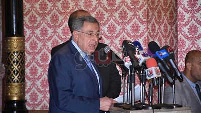 السنيورة: مصر بوصلة الأمة وعمرو موسى رجل قومي وعروبي