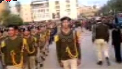 بالفيديو.. تشييع جثمان شهيد الشرطة بمسقط رأسه بـ