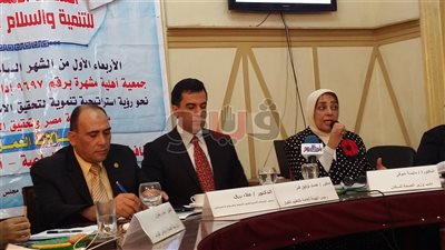 مايسة شوقي تعرض الجهود السكانية في 20 شهرا بندوة الجمعيات الأهلية