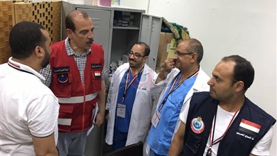 بعثة الحج تراجع اشتراطات فندق بمكة بعد إصابة مصريين بنزلات معوية (صور)