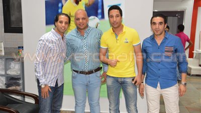 بالصور.. نجوم الفن والرياضة يحضرون افتتاح مركز تجميل دروجبا والعجوز