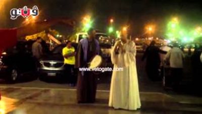 بالفيديو.. استقبال الحجاج على أنغام الطبل البلدي والمزمار بمطار القاهرة