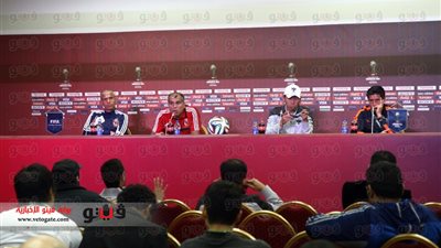 بالصور.. محاضرة بالفيديو للاعبي الأهلي قبل مران اليوم