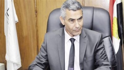 وزير النقل يتابع مع «السكك الحديدية» والمترو عملية نقل طلاب المدارس