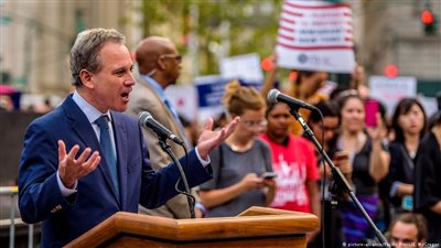 اتفاق بين ترامب والديمقراطيين لحماية المهاجرين الشباب