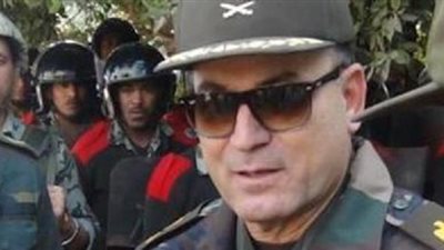 قائد الجيش الثالث الميداني يضع «إكليل زهور» على النصب التذكارى