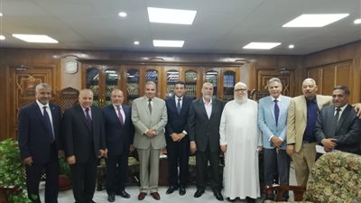 المحرصاوي يلتقي سفراء الهداية لرعاية الوافدين بالأزهر (صور)