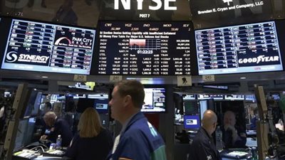 الأسهم الأمريكية تفتح مستقرة بسبب هبوط العملة التركية