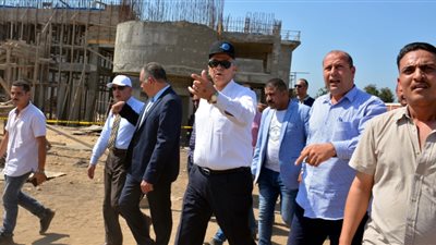 محافظ القليوبية يتفقد مشروعات القناطر الخيرية