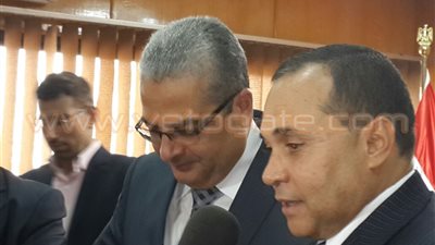 محافظ الإسماعيلية يستقبل وزير البحث العلمي بمكتبه