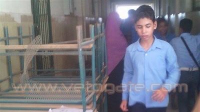 بالصور.. مدرسة أحمد شوقي ببهتيم «لا تصلح للتعليم»