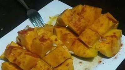 بالصور.. أقوى سخرية من شاب تناول مانجا بالشطة والليمون