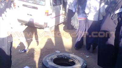 بالصور.. مزلقانات الموت والمعديات وسيلة مواصلات الطلاب بأول يوم دراسي