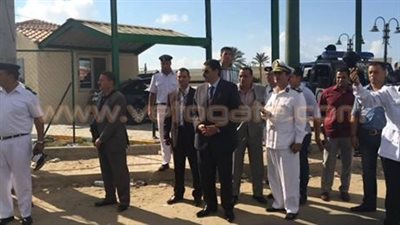 بالفيديو.. حملة أمنية لقوات أمن الإسكندرية لإزالة إشغالات الباعة الجائلين