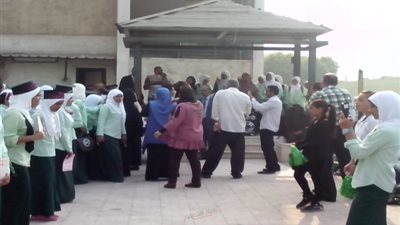 أولياء أمور طالبات السرو يشتكون من التحرش في أول أيام الدراسة