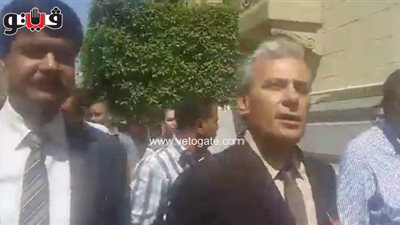 بالفيديو.. جابر نصار يكافئ عمال النظافة: «المدرجات زى الفل»