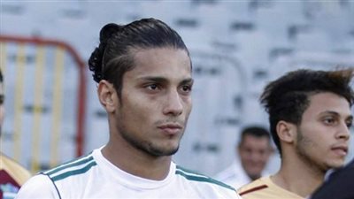 إسلام صلاح يُجري عملية الرباط الصليبي