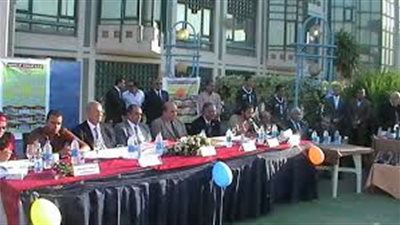 غياب الأنشطة الطلابية بجامعة القاهرة في أول أيام الدراسة