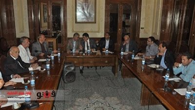 «الثنائيات شعار الإنقاذ».. «المؤتمر» و«المصريين الأحرار» إيد واحدة بانتخابات البرلمان.. «الكرامة» و«التيار الشعبي» يحييان اليسار.. «الوفد» ي