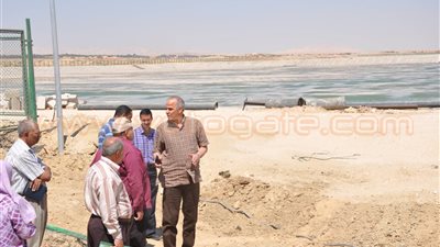 بالصور.. محافظ الوادي الجديد يتفقد مشروعات توسعة شبكات الصرف