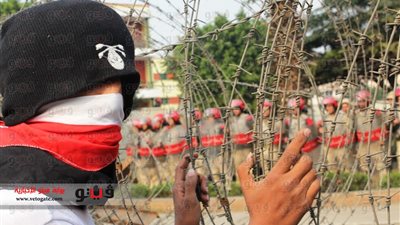 بالصور .. طلاب المحظورة يشعلون الألعاب النارية بشارع الخليفة المأمون