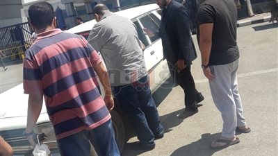 وزارة الهجرة تستقبل جثمان ضحية الوافد الآسيوي في الكويت بمطار القاهرة