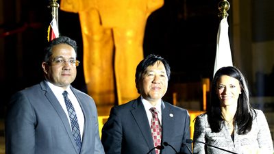 وزيرا السياحة والآثار يودعان السفير الياباني بحفل المتحف الكبير