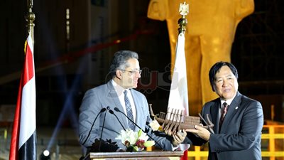 وزيرا السياحة والآثار في حفل توديع السفير الياباني بالمتحف الكبير