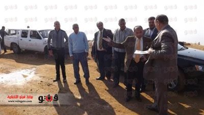 بالصور.. محافظ الفيوم يتفقد القرى المتضررة من فيضان 