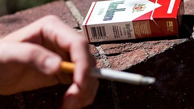 مدخنو إسرائيل يعانون ارتفاع أسعار السجائر