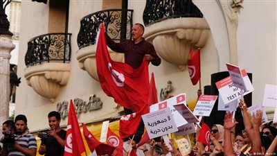 تونس.. حقوق المرأة والمثليين تثير الجدل حول مرجعية الدولة
