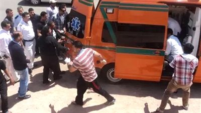 إصابة شخصين في تصادم سيارتين على الطريق الزراعي بالبحيرة