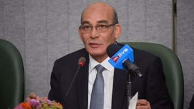 الليلة.. وزير الزراعة يجيب على «متى يأكل المصريون من عرقهم» في 90 دقيقة