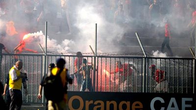 اشتباكات بين 