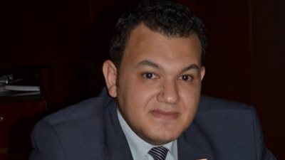 الحكومة الشبابية الموازية في عيون السياسيين.. عامر: تملأ فراغ غياب الكوادر.. الخبرة أهم شروط اختيار أعضائها.. هاشم: الأولى وجود معارضة.. وحسن نافعة يصفها بـ«العبث السياسي»