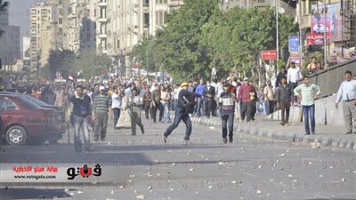 كر وفر بين المتظاهرين وقوات الأمن بميدان عبدالمنعم رياض