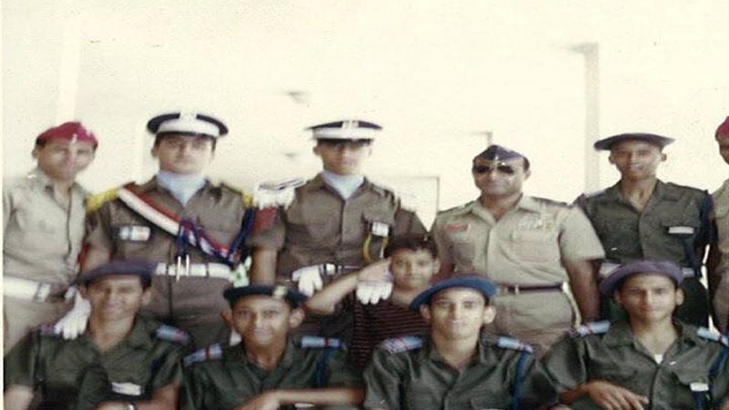  صورة نادرة لعمرو
