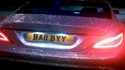 بالفيديو.. امرأة روسية تغطي سيارتها بالكريستال